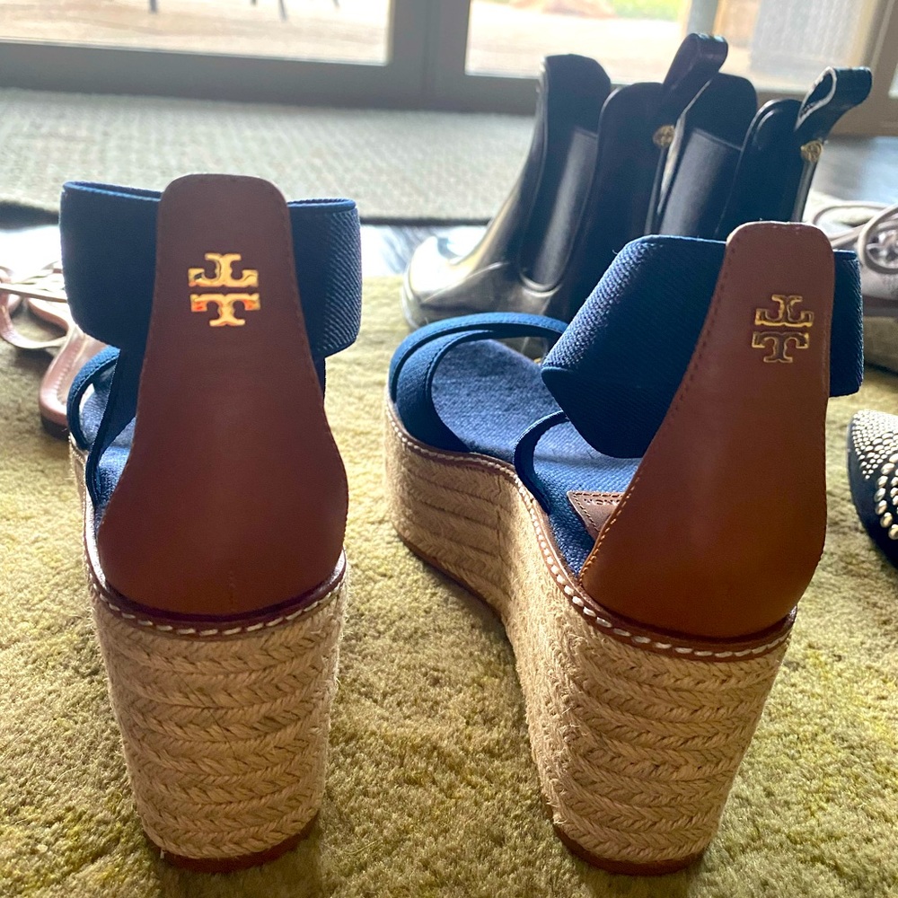 New never worn Tory Burch Espadrille sandals